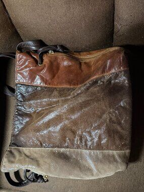 New World Collection Genuine Leather Bucket Bag